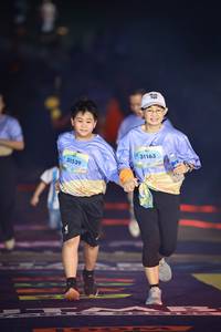 BIB: 
                            <button type="button" onclick="openModal(25219630)" class="btn btn-primary btn-sm float-right btn-popup" data-toggle="modal" data-target=".modal-high-quality">
                        <i class="fas fa-shopping-cart"></i> Add to Cart
                    </button>
                                            <button type="button" onclick="isThisMe(25219630, true)" class="btn btn-success btn-sm float-right btn-popup btn-isme hidden" data-toggle="tooltip" data-placement="bottom" title="นี่คือรูปของคุณใช่ไหม คลิกที่นี่เพื่อเอาเข้าอัลบั้ม">
                        <i class="fas fa-plus"></i> Add to album
                    </button>
                    <button type="button" onclick="isThisMe(25219630, false)" class="btn btn-warning btn-sm float-right btn-popup btn-isnotme hidden">
                        <i class="fas fa-ban"></i> Remove from album
                    </button>